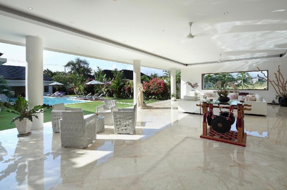Villa Istana Putih by Nakula